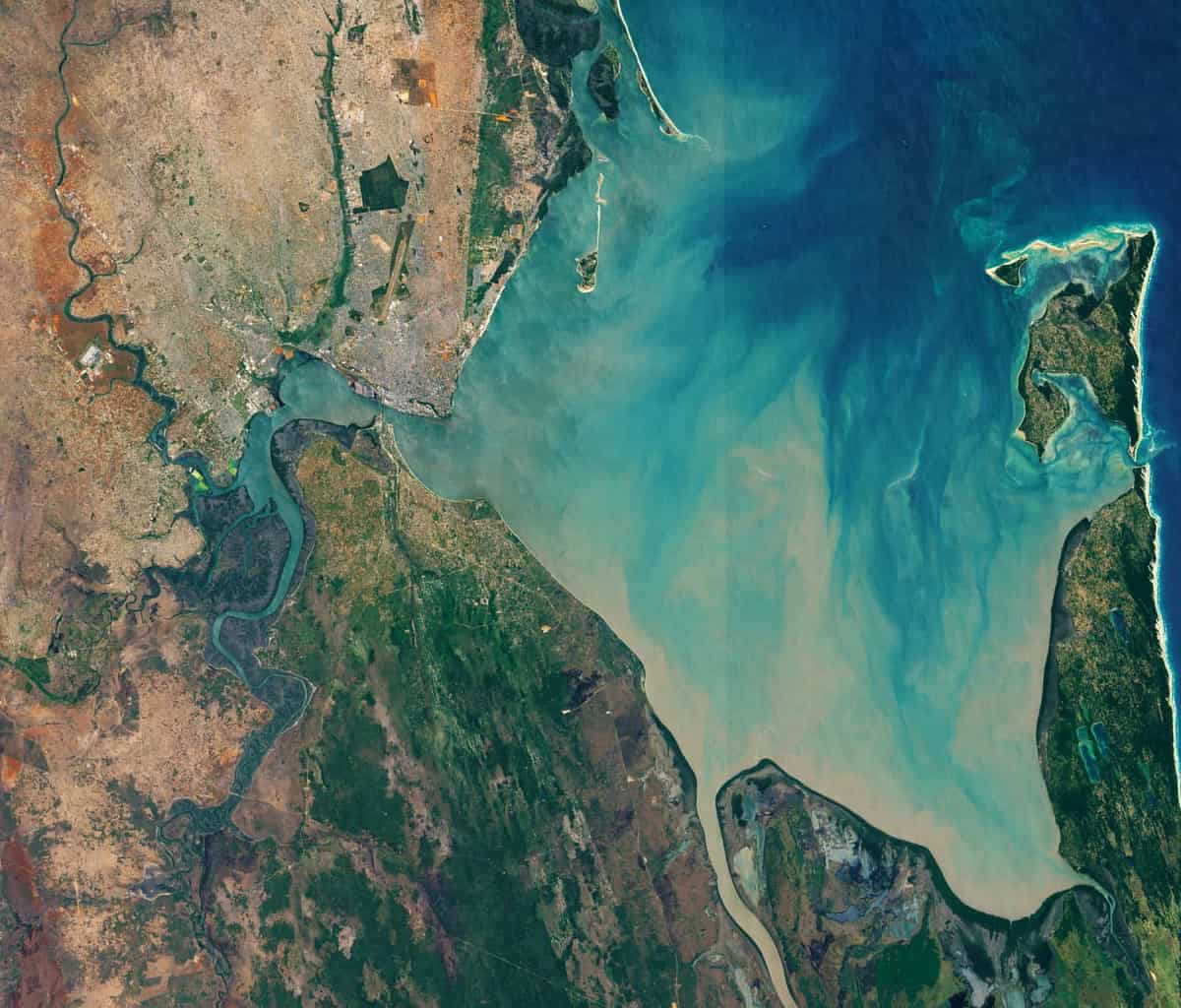 Imagem de satélite da Baía de Maputo, Inhaca e Ilha Portuguesa